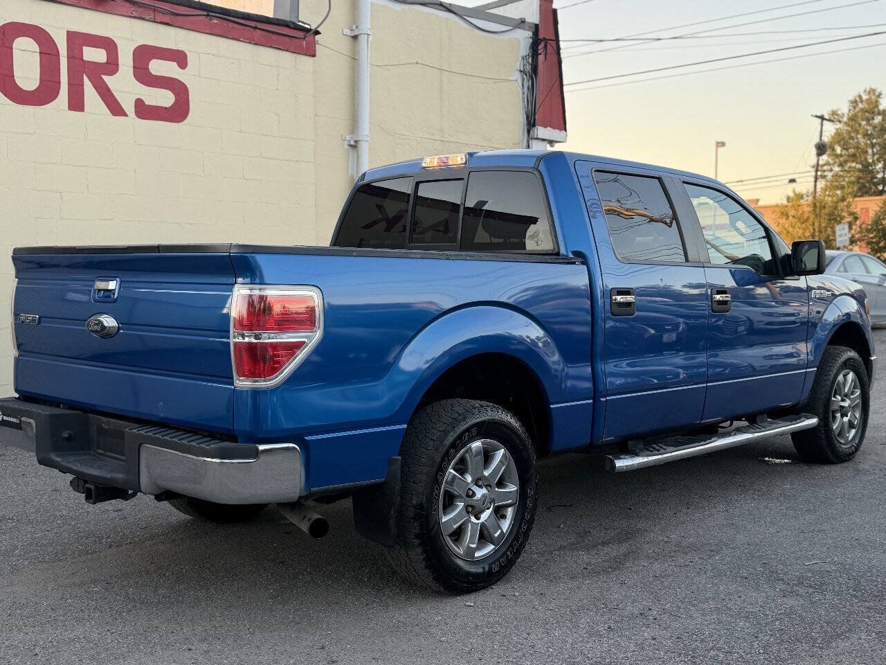 Used 2014 Ford F150 XLT w/ Equipment Group 302A Luxury AWD/4WD image 8