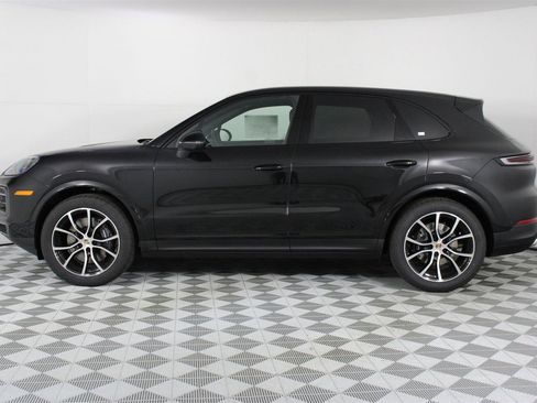 New 2026 Porsche Cayenne image 2