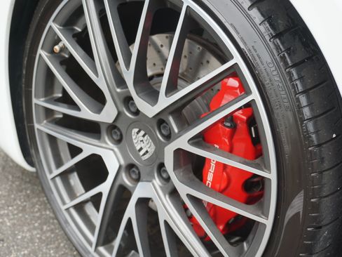 Certified 2022 Porsche 911 Carrera S RWD image 14
