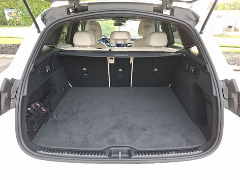 Certified 2025 Mercedes-Benz GLC 300 4MATIC image 29