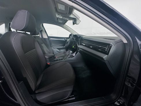 Used 2025 Volkswagen Jetta S image 29