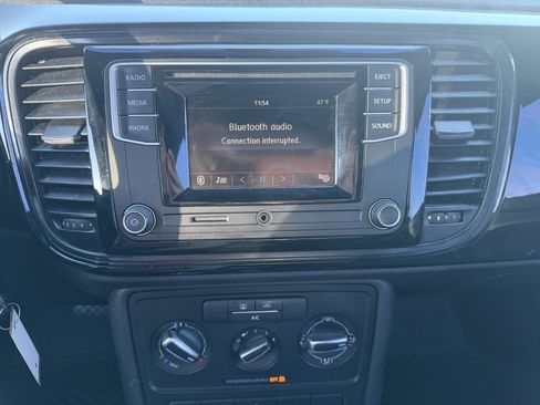 Used 2017 Volkswagen Beetle 1.8T S image 14