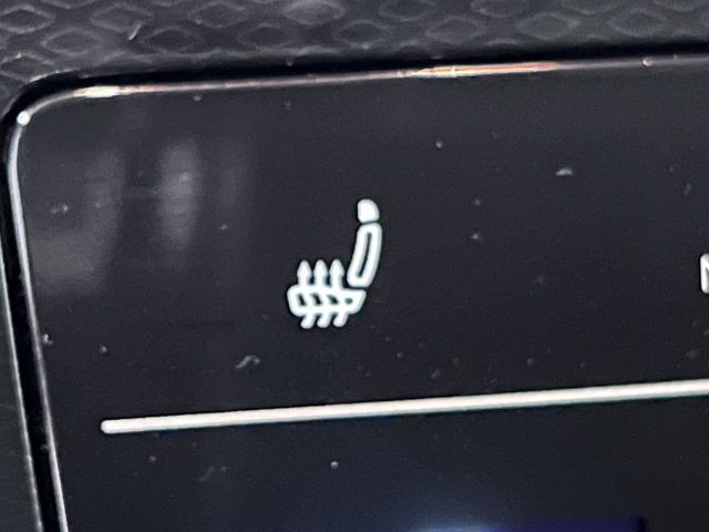 Certified 2025 Volkswagen Taos SE FWD image 26