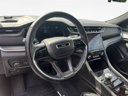 Used 2021 Jeep Grand Cherokee L Overland w/ Luxury Tech Group IV AWD/4WD image 10