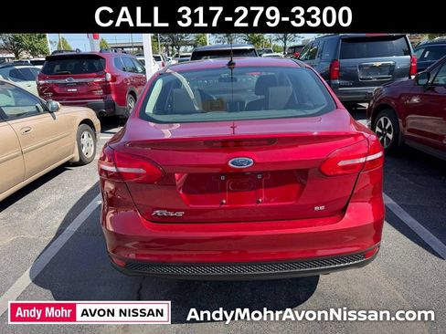 Used 2017 Ford Focus SE FWD image 4