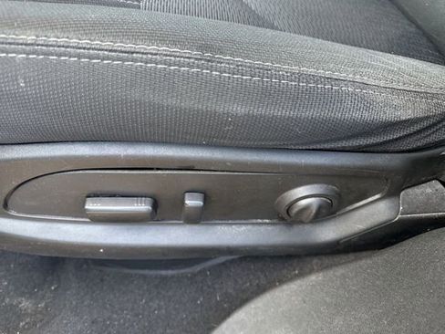 Used 2017 Chevrolet Traverse LT w/ Style and Technology Package image 11