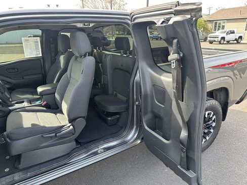 Used 2023 Nissan Frontier S w/ Technology Package image 18