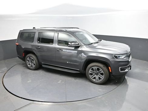 Used 2024 Jeep Wagoneer Series II AWD/4WD image 42