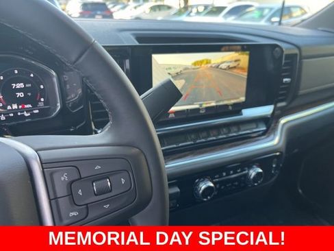 Used 2025 GMC Sierra 3500 SLE w/ Preferred Package AWD/4WD image 24