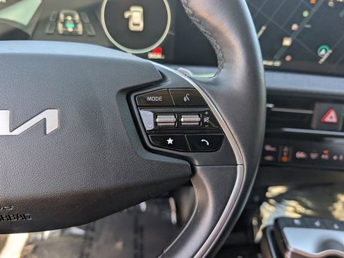 Used 2022 Kia EV6 Wind image 23