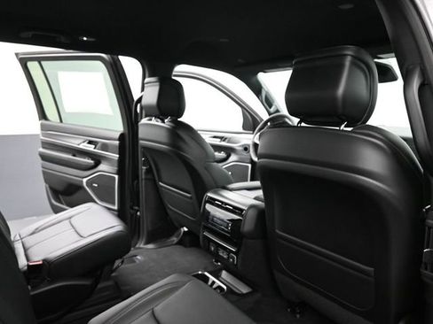 New 2026 Jeep Grand Wagoneer 4WD image 22