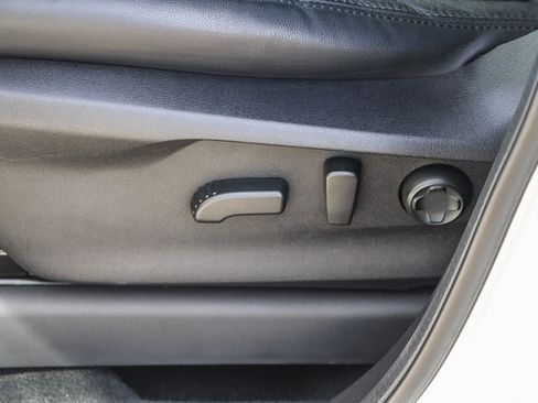 Used 2025 Subaru Ascent Bronze Edition image 20