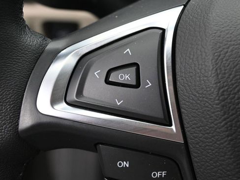 Used 2020 Ford Fusion SEL image 19