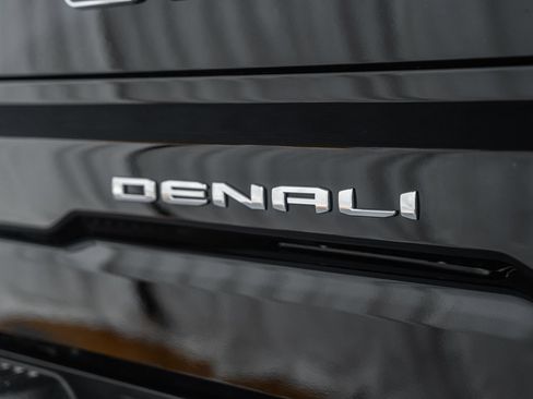 Used 2023 GMC Sierra 1500 Denali Ultimate AWD/4WD image 6