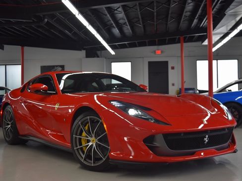Used 2020 Ferrari 812 Superfast image 8