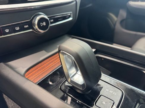 Certified 2025 Volvo V60 B5 Cross Country Plus image 16