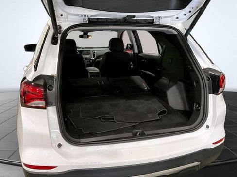 Used 2023 Chevrolet Equinox LT AWD/4WD image 32