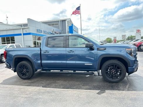 Used 2026 GMC Sierra 1500 Elevation w/ Elevation Select Package AWD/4WD image 12