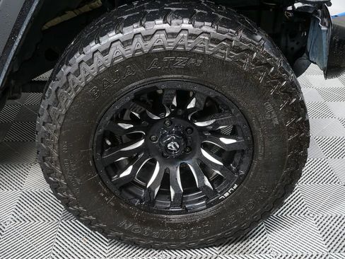 Used 2021 Jeep Wrangler Unlimited Sahara image 33