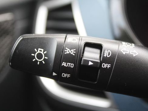 Used 2023 Kia Seltos S w/ Navigation Package FWD image 26