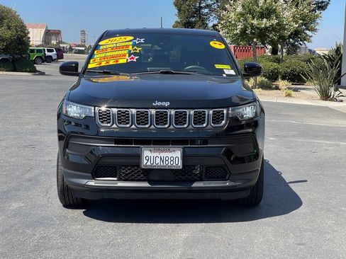 Used 2025 Jeep Compass Sport AWD/4WD image 2