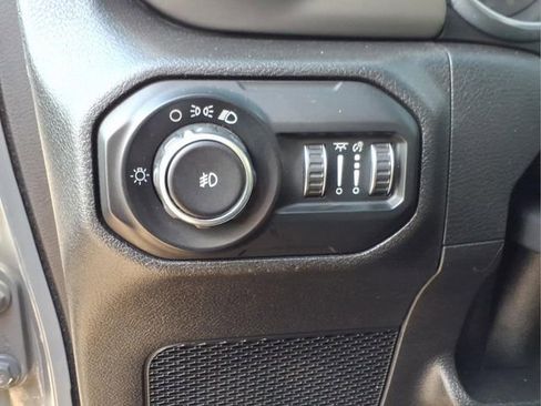 Used 2021 Jeep Wrangler Unlimited Sport AWD/4WD image 16