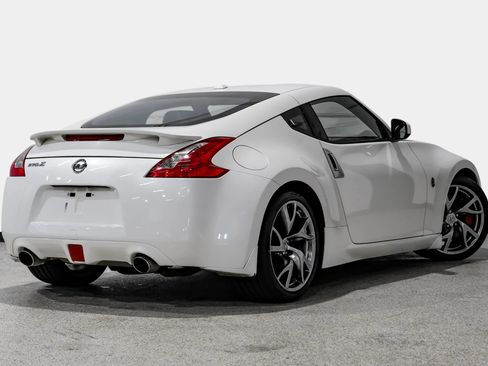 Used 2013 Nissan 370Z Touring w/ Sport Pkg RWD image 6