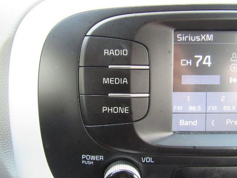 Used 2017 Kia Soul EV-e image 40