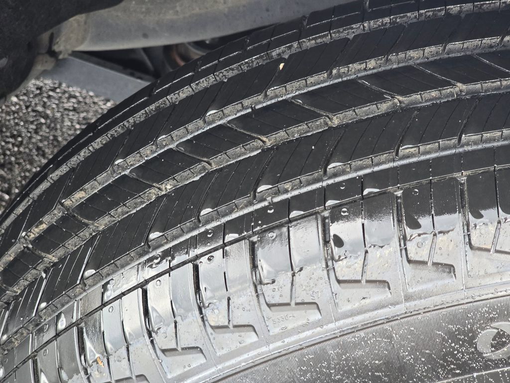 Certified 2025 Toyota RAV4 XLE AWD/4WD image 9