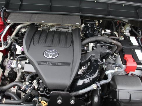 Used 2023 Toyota Highlander XSE FWD image 57