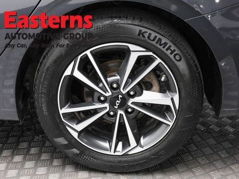 Used 2023 Kia Forte LXS image 8