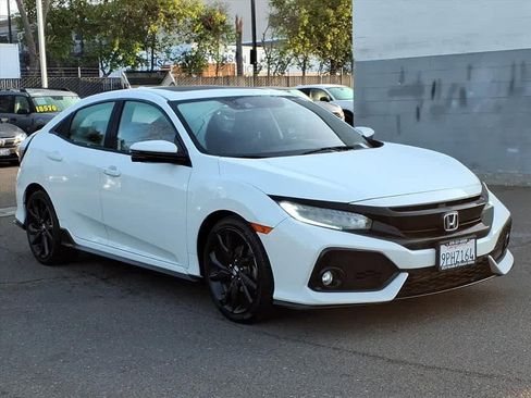 Used 2019 Honda Civic Sport Touring image 3