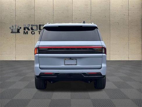 New 2025 Lincoln Navigator Reserve w/ Jet Appearance Package image 7