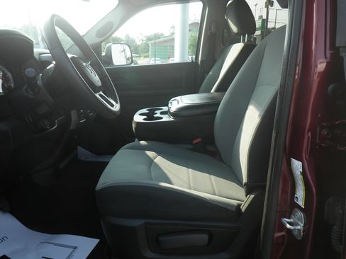 Used 2021 RAM 1500 Tradesman w/ Tradesman SXT Package image 16