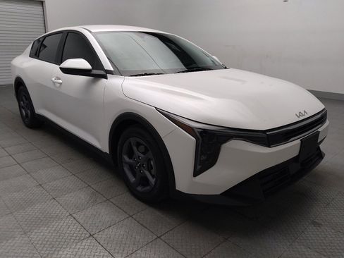 Used 2025 Kia K4 FWD image 13