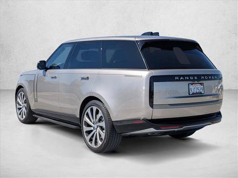 Used 2023 Land Rover Range Rover SE AWD/4WD image 7
