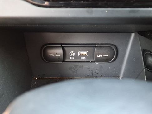 Used 2017 Kia Niro Touring image 15