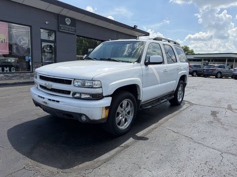 Used 2005 Chevrolet Tahoe Z71 w/ Preferred Equipment Group AWD/4WD image 2