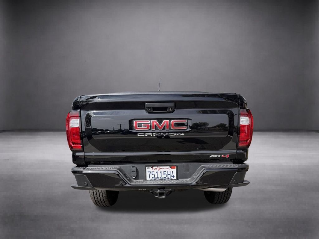 Used 2025 GMC Canyon AT4 AWD/4WD image 15