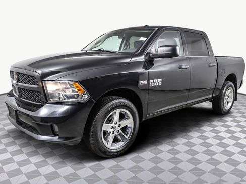 Used 2016 RAM 1500 Express image 4