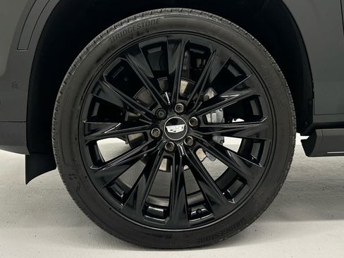 Used 2026 Cadillac Escalade Platinum Sport w/ LPO, ONYX Package AWD/4WD image 9