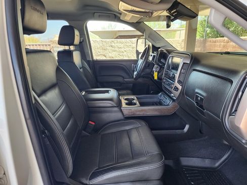 Used 2017 GMC Sierra 2500 Denali w/ Duramax Plus Package AWD/4WD image 59