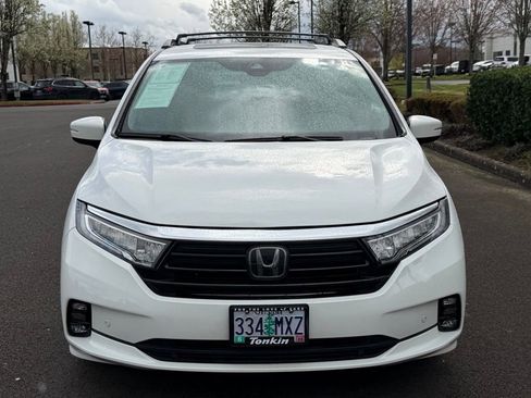 Used 2022 Honda Odyssey Elite image 3