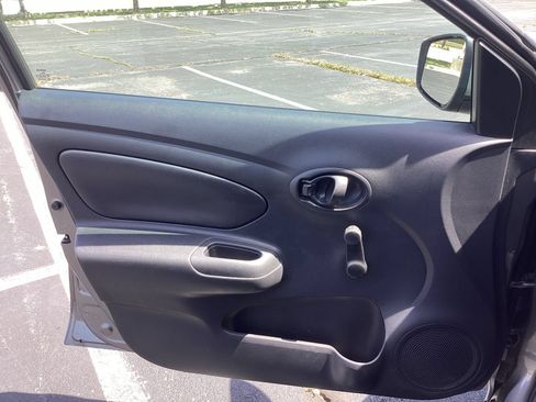 Used 2017 Nissan Versa S Plus FWD image 10