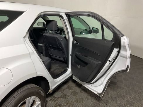 Used 2016 Chevrolet Equinox LS image 29