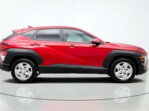 Used 2024 Hyundai Kona SE FWD image 4