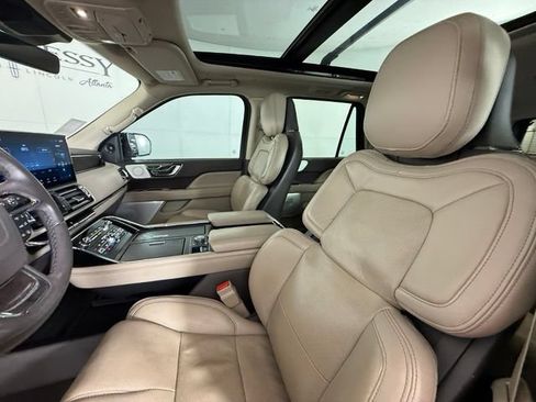 Used 2023 Lincoln Navigator L Reserve AWD/4WD image 15