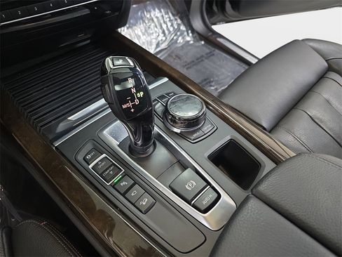 Used 2017 BMW X5 xDrive50i image 28