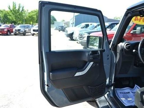 Used 2014 Jeep Wrangler Unlimited Sport w/ Quick Order Package 24S AWD/4WD image 5