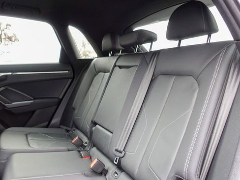 Used 2025 Audi Q3 2.0T Premium w/ Convenience Package image 24